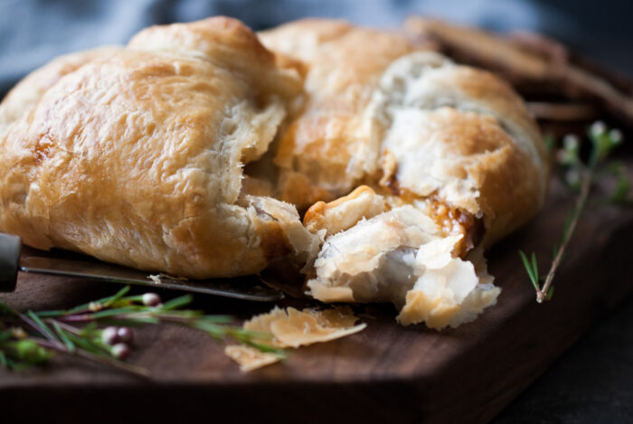 Delicious appetizer recipe // Baked-Puff-Pastry-Wrapped-Brie-w-Fig-Jam