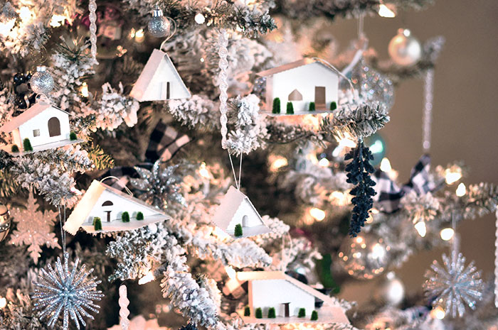 christmas decor ideas, little tiny houses, diy christmas ornaments