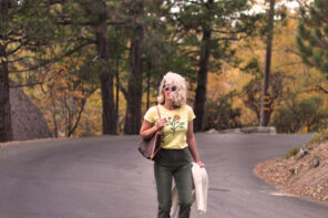 retro fall style-lee army green carpenter pants-yellow flower tee-docs