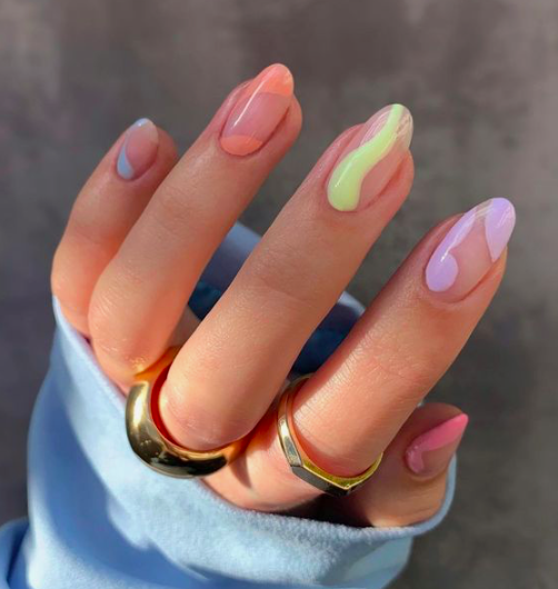 pastel nails-2021 nail art trends