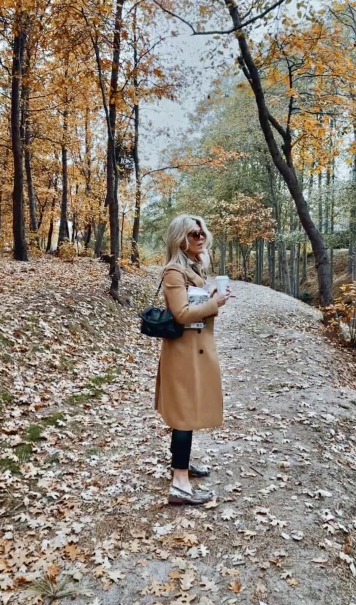 fall style, camel coat, black and camel, fall colors, fall vibes, autumn, orange leaves, lake arrowhead, style over 40, LA bloggers, blogs, style blogs, fashion blogs, loafers
