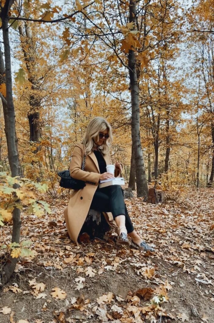 fall style, camel coat, black and camel, fall colors, fall vibes, autumn, orange leaves, lake arrowhead, style over 40, LA bloggers, blogs, style blogs, fashion blogs, loafers