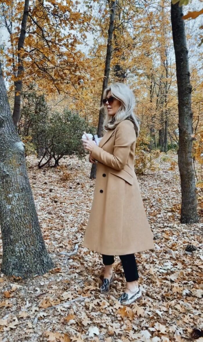 fall style, camel coat, black and camel, fall colors, fall vibes, autumn, orange leaves, lake arrowhead, style over 40, LA bloggers, blogs, style blogs, fashion blogs, loafers