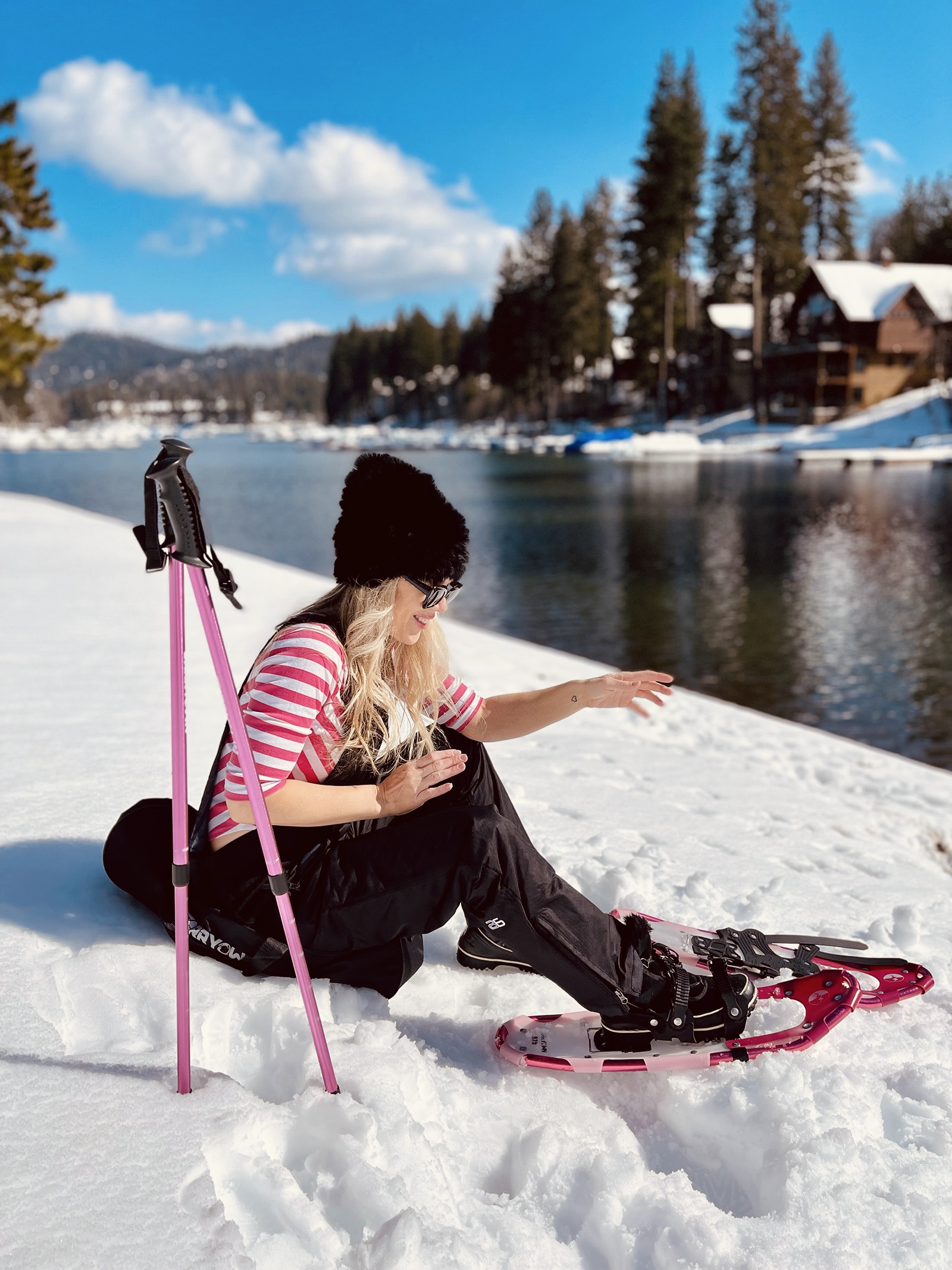 pink snowshoes, black sorel short boots, black and pink snow outfit, winter lake arrowhead