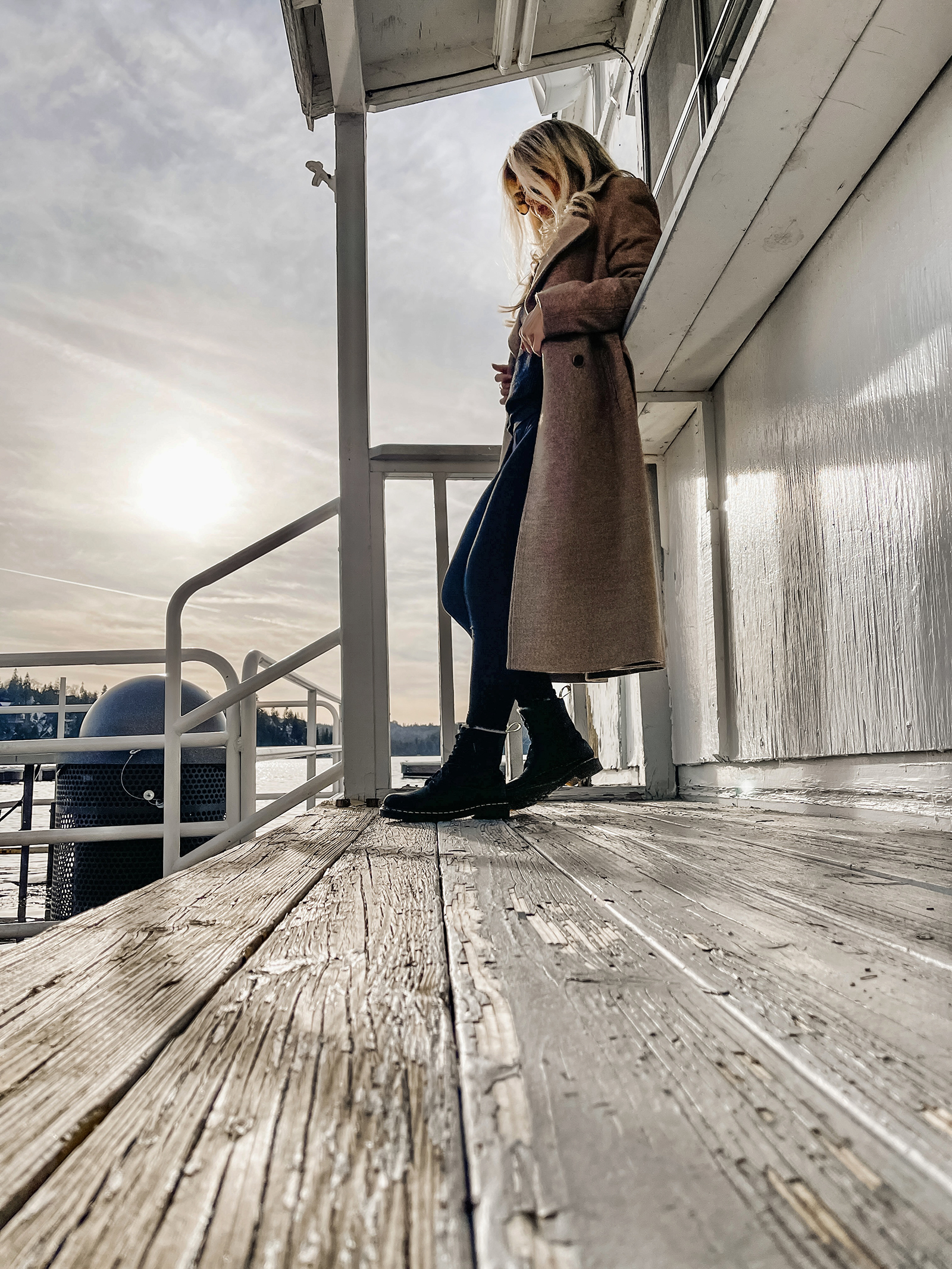 winter-coat-by-the-lake-dockside-at-the-lake-arrowhead-marina