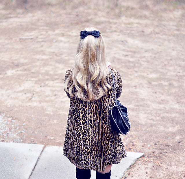 60s leopard coat_boots_hair bow