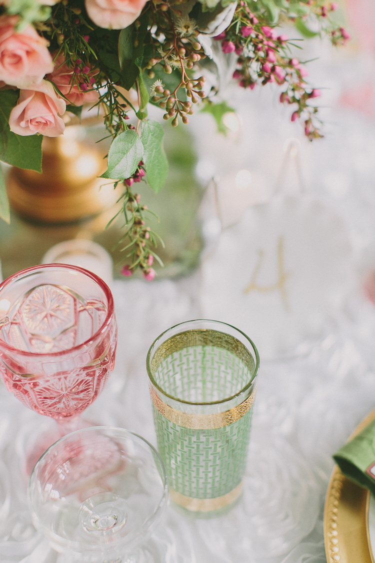 pretty table settings, spring table ideas, easter table setting ideas, how to set your table, pretty tablescapes
