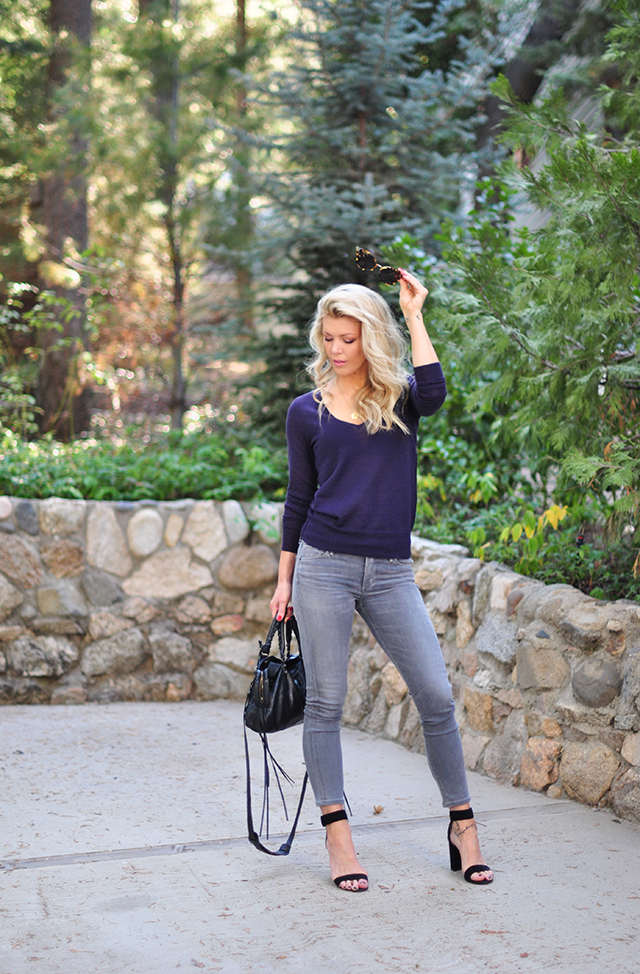 casual-style-grey-jeans-plum-sweater