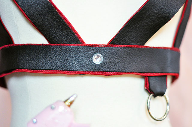 DIY Leather Harness - harley quinn arkham knight 19