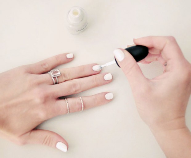 Ghost Nails-Halloween Manicure-2