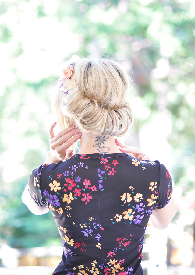 Hair Tutorial - Flower Crown Updo Roll 3-1