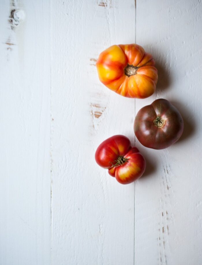 heirloom-tomato-ricotta-pizza