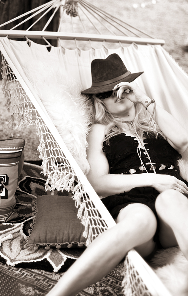 summer hammock life